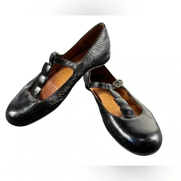 CHIE MAHARA Black Patent Mary Jane T Strap Flats Size 38/7.5 - Picture 2 of 9